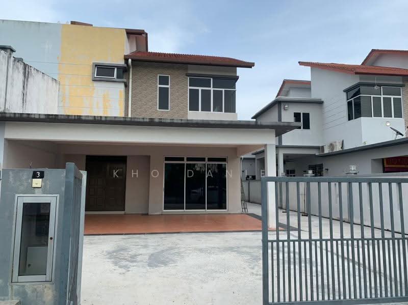 Semi-Detached House for Rent in Kampung Jenjarom (Jenjarom) - Kho Daniel - Exterior - PropertyGuru.com.my