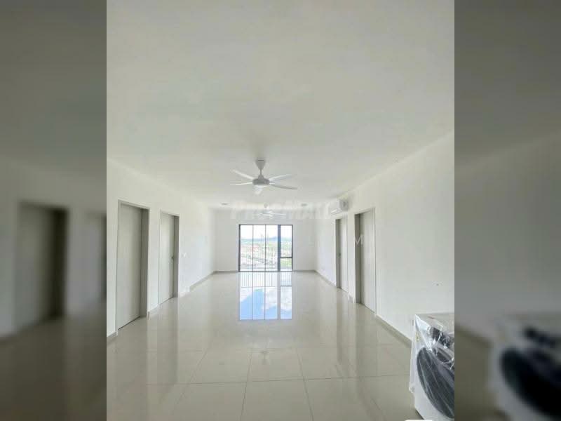 Pangsapuri untuk Dijual di Setia Alam - John Lim - Living Room - PropertyGuru.com.my