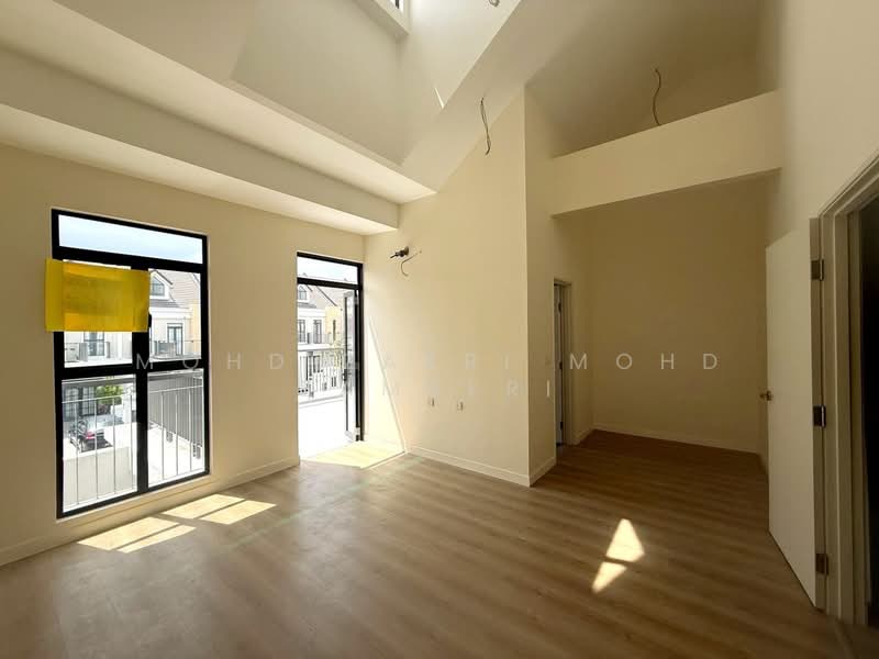 Rumah Teres 2 Tingkat untuk Dijual di Sunsuria City (Dengkil) - Mohd Zakri Mohd Zamberi - Living Room - PropertyGuru.com.my