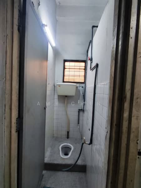 Shop for Rent in Taman Castlefield (Sri Petaling) - Amy Chin - Bathroom - PropertyGuru.com.my