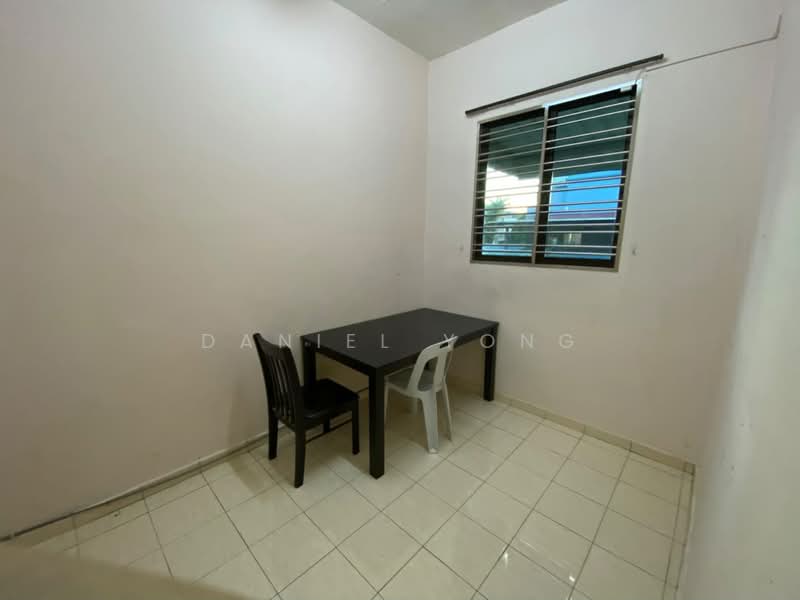 Rumah Teres 2 Tingkat untuk Dijual di Taman Pulai Utama (Skudai) - Daniel Yong - Dining Room - PropertyGuru.com.my