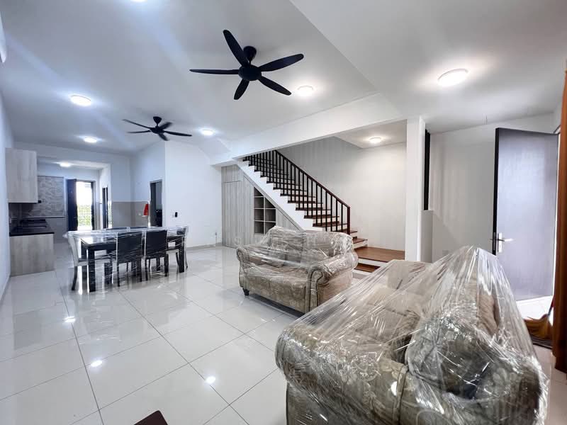 Terraced House for Sale in Elmina (Shah Alam) - Ras Shaz - Living Room - PropertyGuru.com.my
