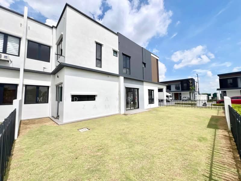 Semi-Detached House for Sale in Telok Panglima Garang (Selangor) - Mohd Zakri Mohd Zamberi - Exterior - PropertyGuru.com.my