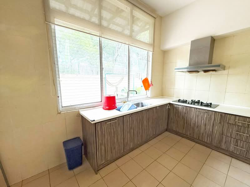 Rumah Berkembar untuk Dijual di Seksyen U2 (Saujana) - Vincent Liaw - Kitchen - PropertyGuru.com.my
