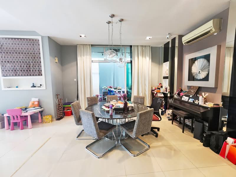 Rumah Berkembar untuk Dijual di Seksyen U2 (Saujana) - Vincent Liaw - Dining Room - PropertyGuru.com.my