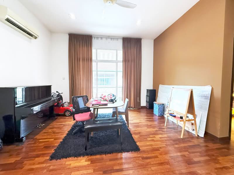Rumah Berkembar untuk Dijual di Seksyen U2 (Saujana) - Vincent Liaw - Living Room - PropertyGuru.com.my