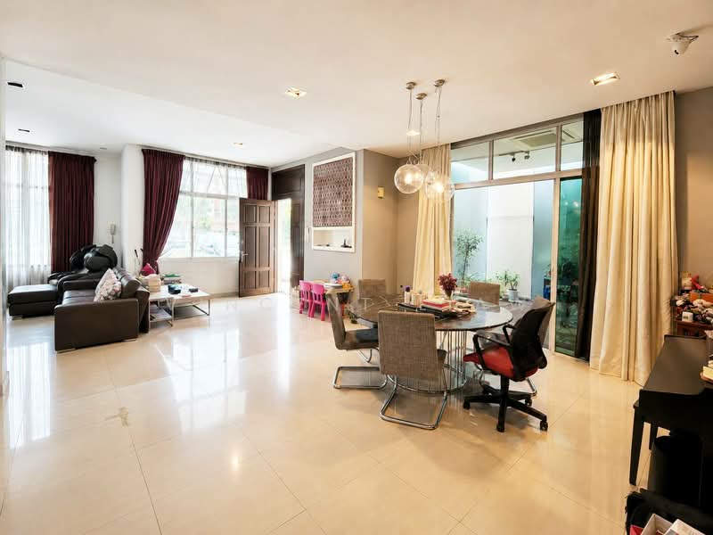 Rumah Berkembar untuk Dijual di Seksyen U2 (Saujana) - Vincent Liaw - Living Room - PropertyGuru.com.my