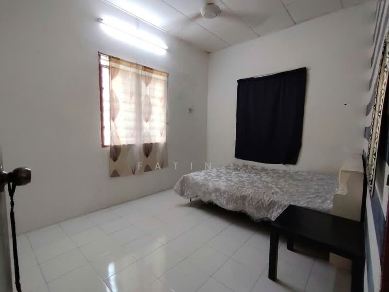 Rumah Berkembar untuk Dijual di Taman Perpaduan (Tambun) - Fatin . - Bedroom - PropertyGuru.com.my