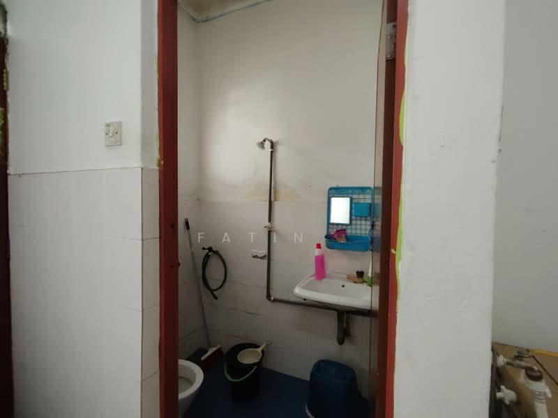 Rumah Berkembar untuk Dijual di Taman Perpaduan (Tambun) - Fatin . - Bathroom - PropertyGuru.com.my