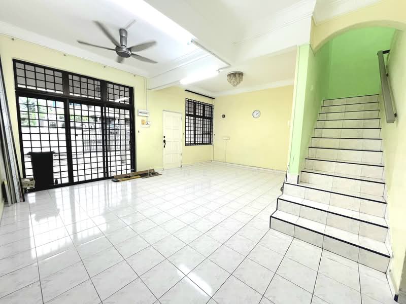 2-storey Terraced House for Sale in Taman Bersatu (Kulai) - Serene Low - PropertyGuru.com.my
