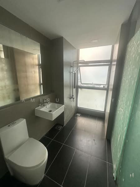 Kondominium untuk Disewa di Lakefront Residence - Amirul Fikry Zulkifly - Bathroom - PropertyGuru.com.my