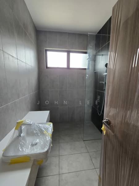 Rumah Teres untuk Dijual di Bandar Kinrara Seksyen 1 (Bandar Kinrara) - John Lee - Bathroom - PropertyGuru.com.my