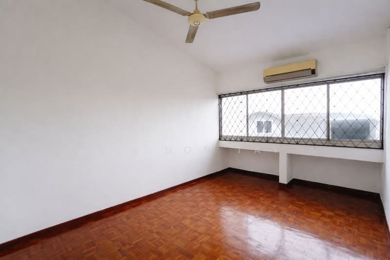 Rumah Berkembar untuk Dijual di Taman Kolam Air (Johor Bahru) - See Hon Tay - PropertyGuru.com.my