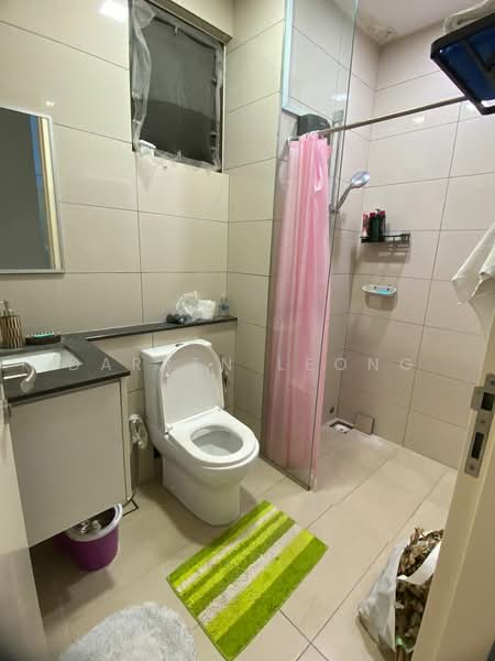 Servis Apartment untuk Dijual di The Park Sky Residence - Darren Leong - Bathroom - PropertyGuru.com.my