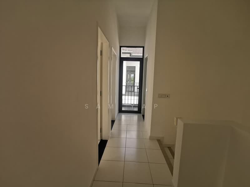 2-storey Terraced House for Sale in Puncak Alam (Selangor) - Sam Yap - Corridor - PropertyGuru.com.my