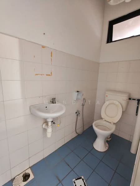 Office for Rent in Fortune Park Kepong (Kepong) - Desmond Tang - Bathroom - PropertyGuru.com.my