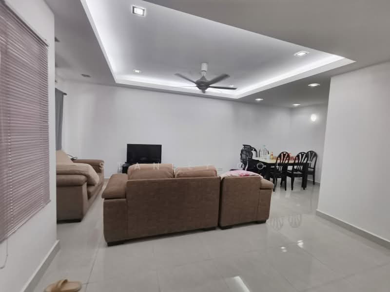 2-storey Terraced House for Sale in TAMAN PUCHONG UTAMA (Puchong) - Stanley Ooi - Living Room - PropertyGuru.com.my