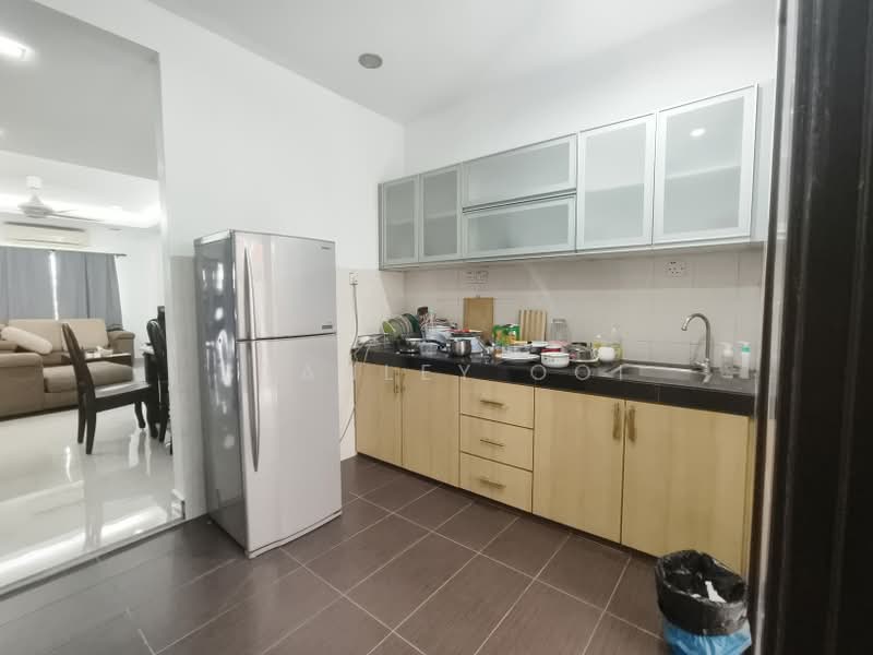 2-storey Terraced House for Sale in TAMAN PUCHONG UTAMA (Puchong) - Stanley Ooi - Kitchen - PropertyGuru.com.my