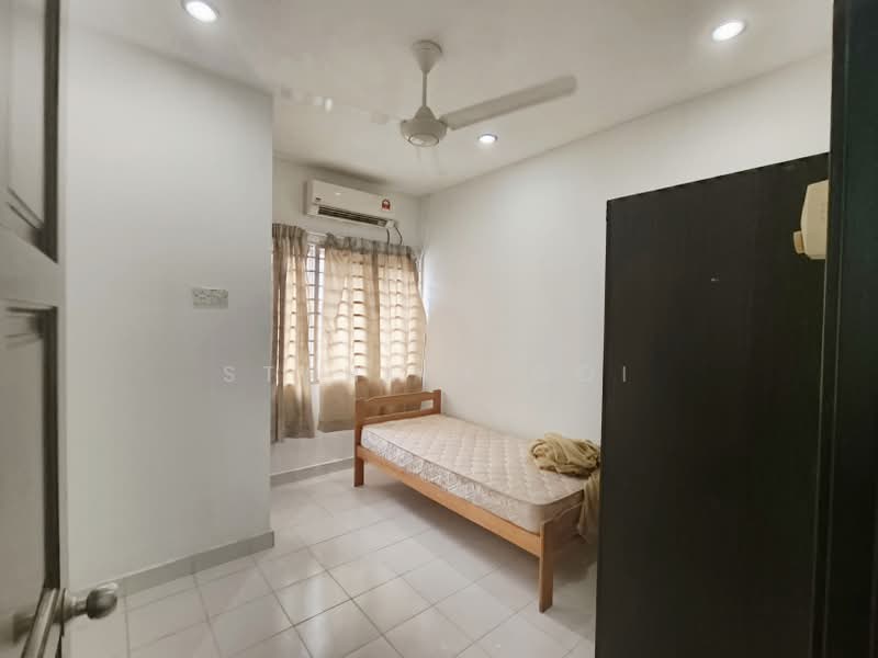 2-storey Terraced House for Sale in TAMAN PUCHONG UTAMA (Puchong) - Stanley Ooi - Bedroom - PropertyGuru.com.my