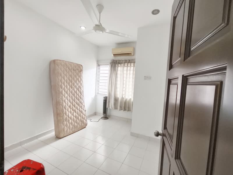 2-storey Terraced House for Sale in TAMAN PUCHONG UTAMA (Puchong) - Stanley Ooi - Bedroom - PropertyGuru.com.my