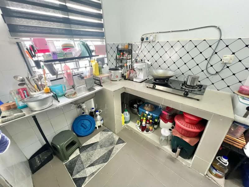 Semi-Detached House for Sale in Taman Selayang Mutiara (Selayang) - Azrul Ismail - Kitchen - PropertyGuru.com.my