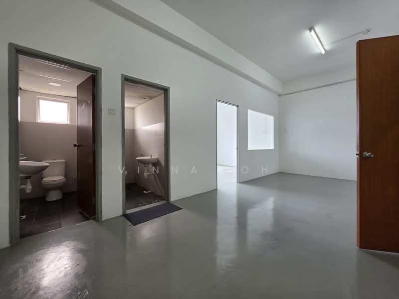 Office for Rent in Johor Bahru (Johor) - Vinna Loh - Bathroom - PropertyGuru.com.my