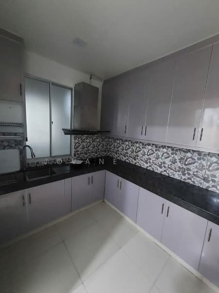 Kondominium untuk Disewa di Suasana Lumayan - Jovane Por - Kitchen - PropertyGuru.com.my