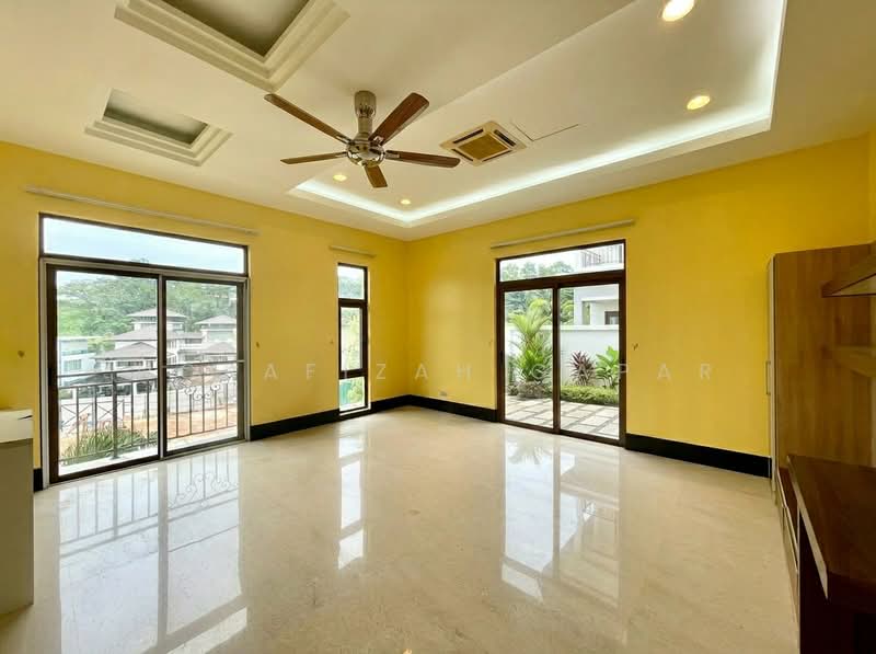 Rumah Banglo untuk Dijual di Seri Kembangan (Selangor) - NoraFizah Gapar - Living Room - PropertyGuru.com.my