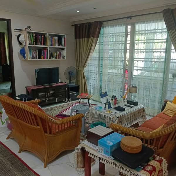 Rumah Teres 2 Tingkat untuk Dijual di Puncak Alam (Selangor) - Hazeman Omar - Living Room - PropertyGuru.com.my