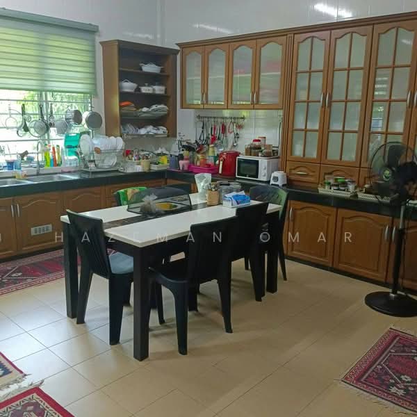 Rumah Teres 2 Tingkat untuk Dijual di Puncak Alam (Selangor) - Hazeman Omar - Kitchen - PropertyGuru.com.my
