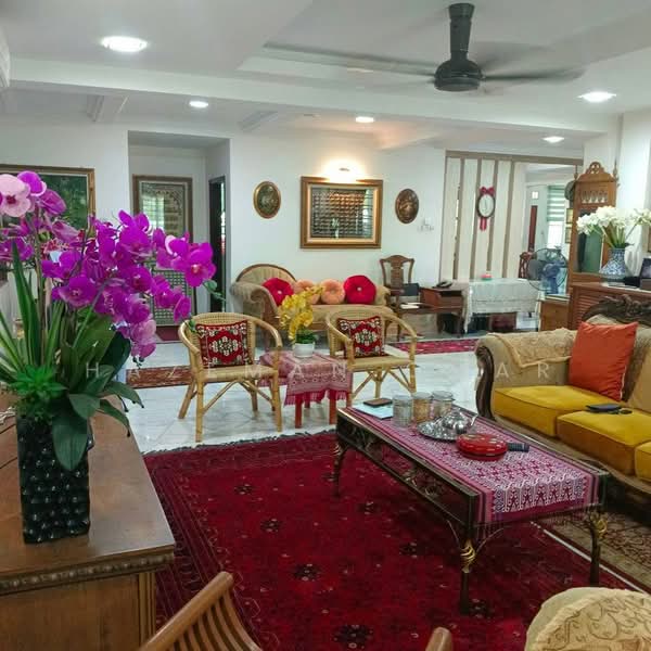 Rumah Teres 2 Tingkat untuk Dijual di Puncak Alam (Selangor) - Hazeman Omar - Living Room - PropertyGuru.com.my