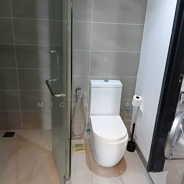Apartment for Rent at V Residence Suites @ Sunway Velocity - Michael Au - Bathroom - PropertyGuru.com.my
