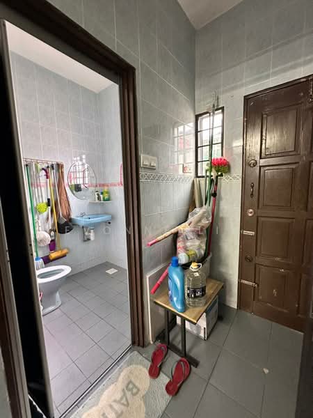2-storey Terraced House for Sale in Taman Cheras Permata 2 (Cheras) - Evonne Lim - Bathroom - PropertyGuru.com.my
