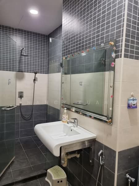Kondominium untuk Disewa di Surian Condominium - Nancy Kuan - Bathroom - PropertyGuru.com.my
