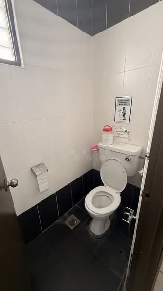 Shop / Office for Rent in BANDAR PUCHONG JAYA (Puchong) - Darren Leong - Bathroom - PropertyGuru.com.my
