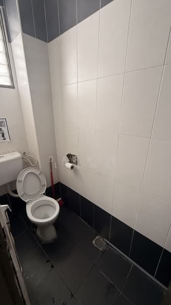 Shop / Office for Rent in BANDAR PUCHONG JAYA (Puchong) - Darren Leong - Bathroom - PropertyGuru.com.my