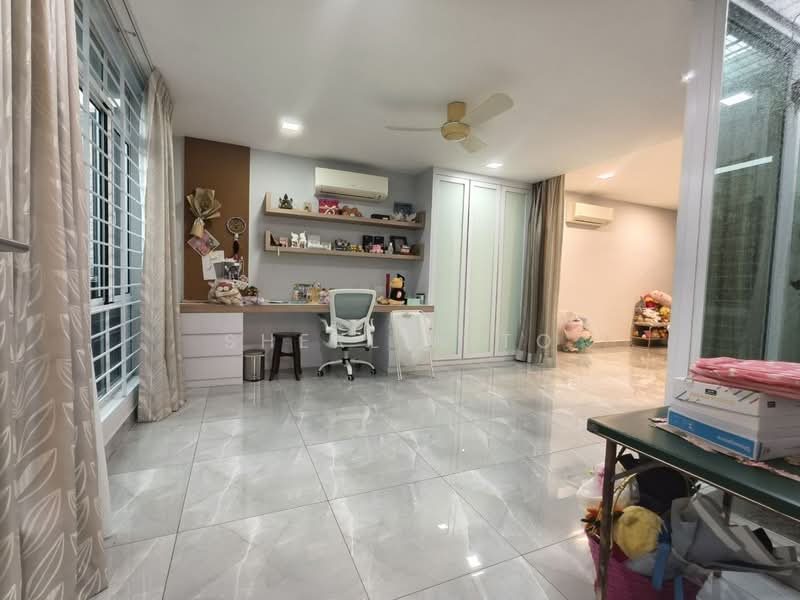 Rumah Banglo untuk Dijual di Taman Century (Johor Bahru) - Sherlin To - Study - PropertyGuru.com.my