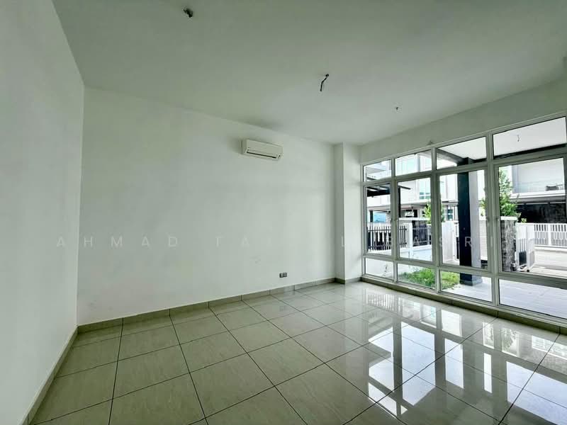 Semi-Detached House for Sale in Taman Tun Dr Ismail (Kuala Lumpur) - Ahmad Faizal Basri - Living Room - PropertyGuru.com.my