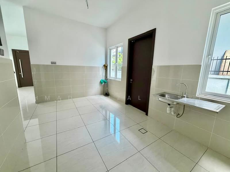 Semi-Detached House for Sale in Taman Tun Dr Ismail (Kuala Lumpur) - Ahmad Faizal Basri - Kitchen - PropertyGuru.com.my