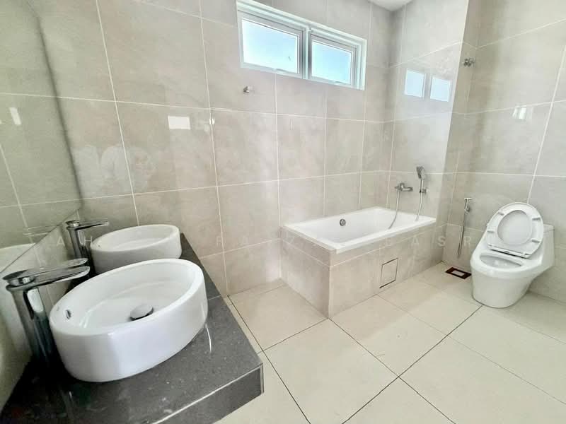 Semi-Detached House for Sale in Taman Tun Dr Ismail (Kuala Lumpur) - Ahmad Faizal Basri - Bathroom - PropertyGuru.com.my