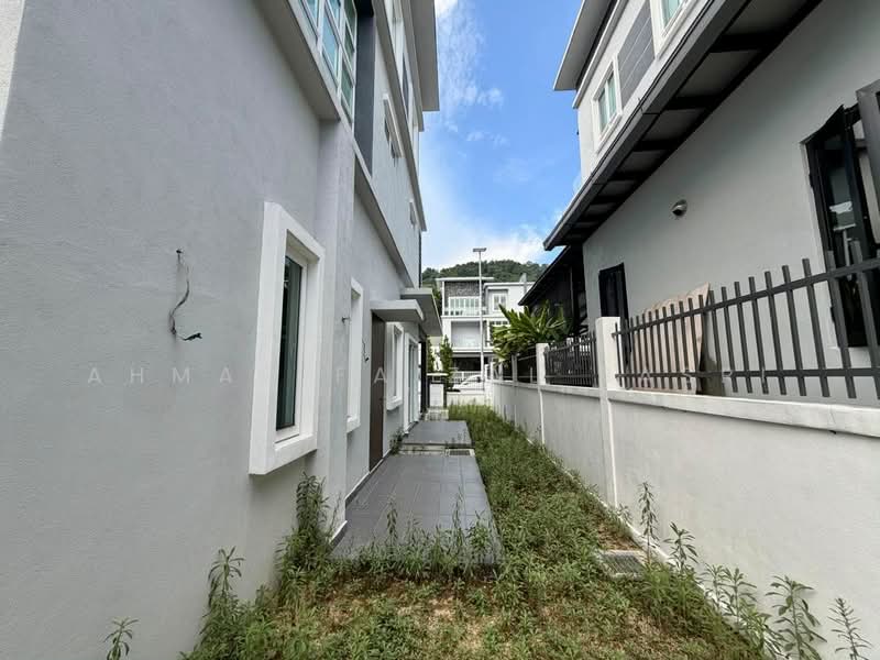 Semi-Detached House for Sale in Taman Tun Dr Ismail (Kuala Lumpur) - Ahmad Faizal Basri - Exterior - PropertyGuru.com.my