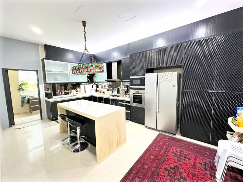 Rumah Berkembar untuk Dijual di Saujana (Selangor) - Vincent Liaw - Kitchen - PropertyGuru.com.my