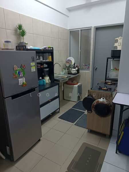 Apartment for Rent at Bayu Homes @ Taman Saga 3, Klang - Loga Raju - Kitchen - PropertyGuru.com.my
