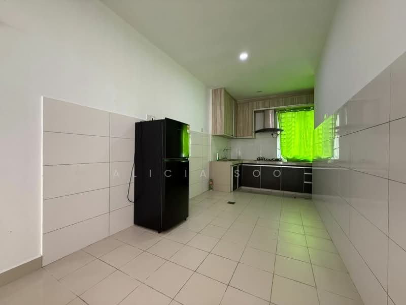 3-storey Terraced House for Rent in Rawang (Selangor) - Alicia Soo - Kitchen - PropertyGuru.com.my