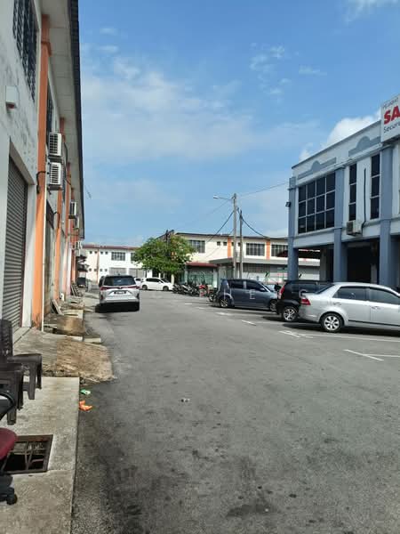 Shop / Office for Sale in Taman Semabok Perdana (Semabok) - Vinc Pheng - Exterior - PropertyGuru.com.my