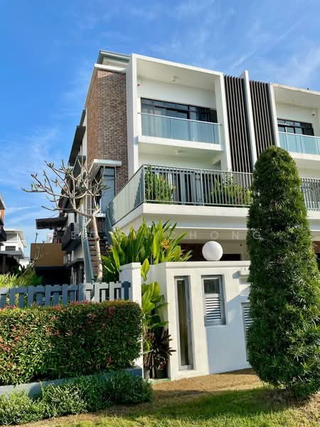 Semi-Detached House for Rent in Seksyen U13 (Setia Alam) - Peggy Chong - Exterior - PropertyGuru.com.my