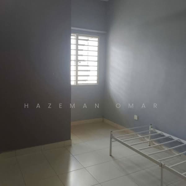 2-storey Terraced House for Sale in Bandar Putera 2 (Klang) - Hazeman Omar - Bedroom - PropertyGuru.com.my