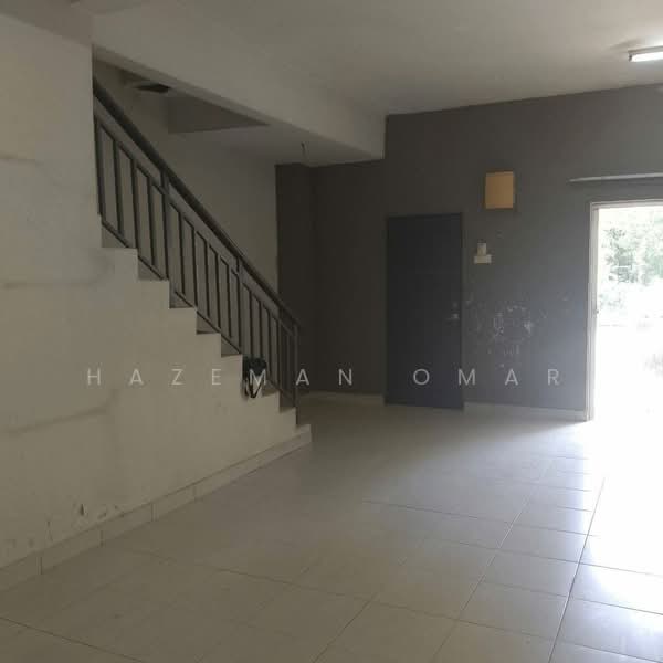 2-storey Terraced House for Sale in Bandar Putera 2 (Klang) - Hazeman Omar - Interior - PropertyGuru.com.my