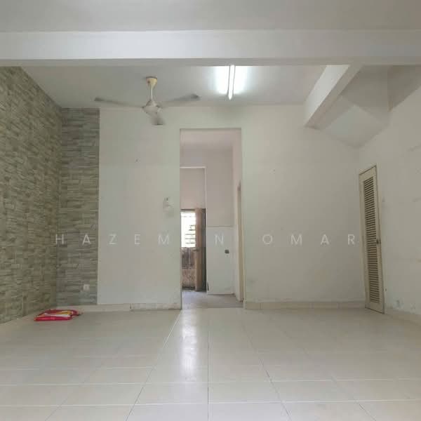 2-storey Terraced House for Sale in Bandar Putera 2 (Klang) - Hazeman Omar - Interior - PropertyGuru.com.my