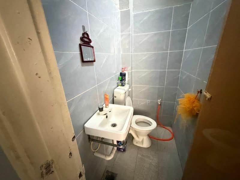 Rumah Teres 2 Tingkat untuk Dijual di Bukit Beruntung (Selangor) - Tom Yip - Bathroom - PropertyGuru.com.my